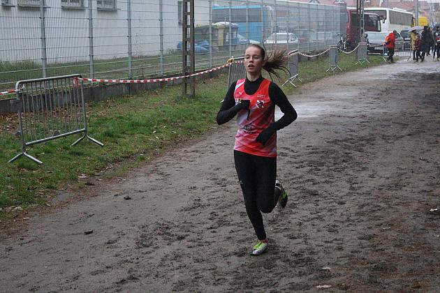 Indywidualne Biegi Przełajowe z okazji Święta Niepodległości w strugach deszczu