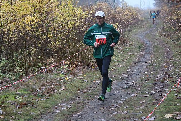 Indywidualne Biegi Przełajowe z okazji Święta Niepodległości w strugach deszczu