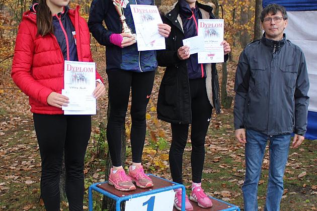 Indywidualne Biegi Przełajowe z okazji Święta Niepodległości w strugach deszczu