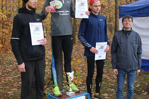 Indywidualne Biegi Przełajowe z okazji Święta Niepodległości w strugach deszczu