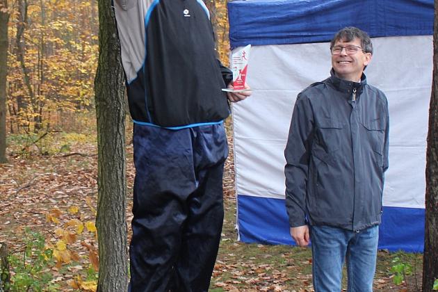 Indywidualne Biegi Przełajowe z okazji Święta Niepodległości w strugach deszczu