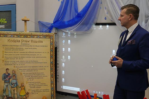 Wychowankowie Przedszkola Nr 6 świętują Międzynarodowy Dzień Praw Dziecka wspólnie z UNICEF