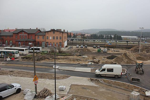 Lęborski Węzeł Przesiadkowy. Front robót na Dworcowej
