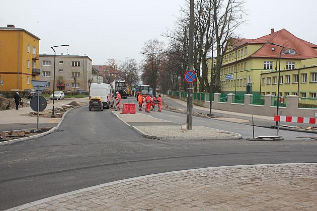 Lęborski Węzeł Przesiadkowy. Front robót na Dworcowej