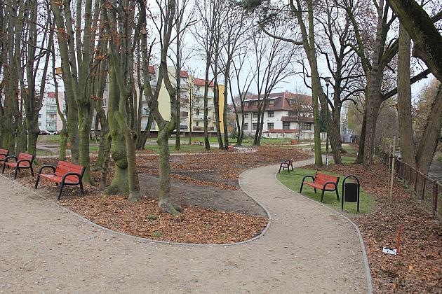 „Mini Park” nad rzeką Łebą zmienił oblicze
