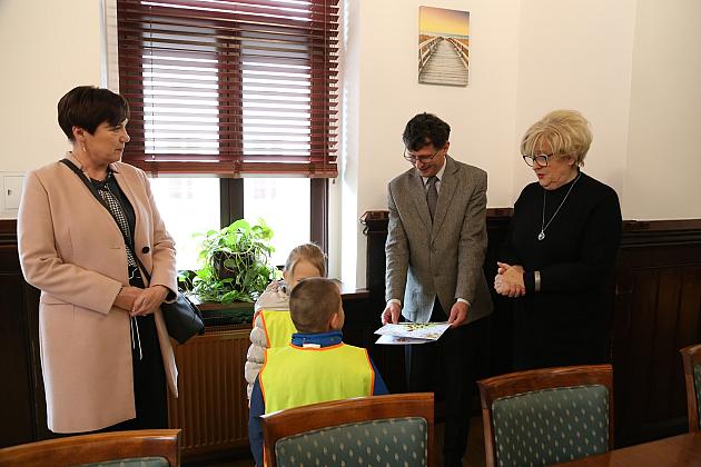 Przedświąteczna wizyta przedszkolaków z Przedszkola Nr 2