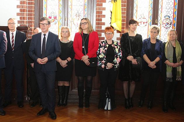 Biskup Ryszard Kasyna z kolędą w ratuszu