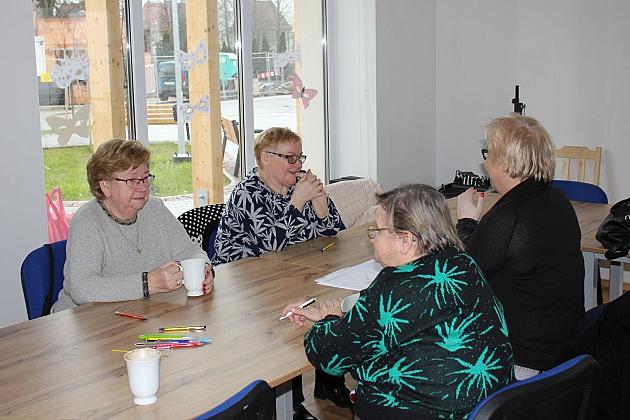 Aktywni seniorzy w Klubie Osiedlowym BAZA