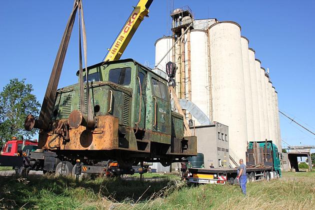 Lokomotywa odzyska blask. Po renowacji stanie przed dworcem kolejowym