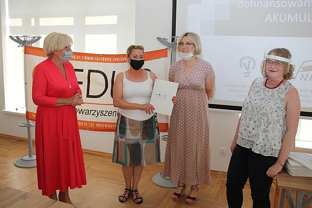 Umowy podpisane! Akumulator Społeczny wesprze obywatelskie inicjatywy