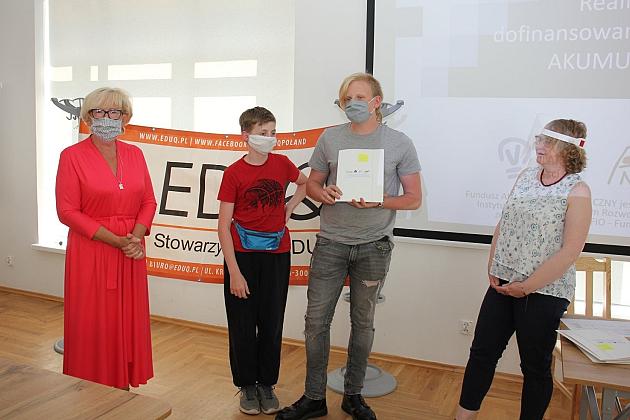 Umowy podpisane! Akumulator Społeczny wesprze obywatelskie inicjatywy