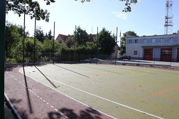 Za komendą straży pożarnej powstaje nowy obiekt rekreacyjno-sportowy