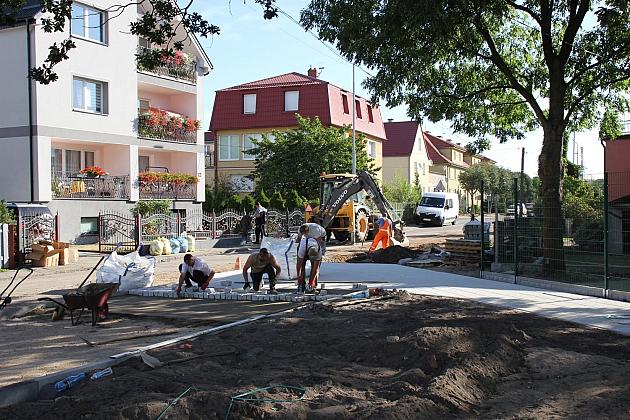 Za komendą straży pożarnej powstaje nowy obiekt rekreacyjno-sportowy