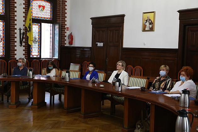 Spotkanie w ratuszu ws. nowego roku szkolnego