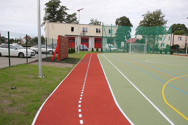 Nowe boisko czeka na małych i dużych