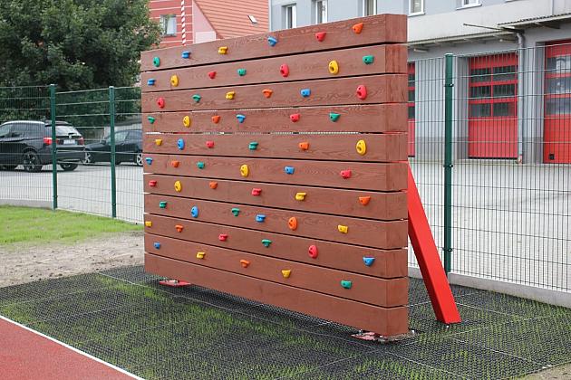 Nowe boisko czeka na małych i dużych