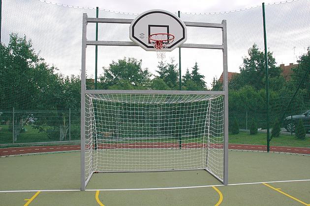 Nowe boisko czeka na małych i dużych