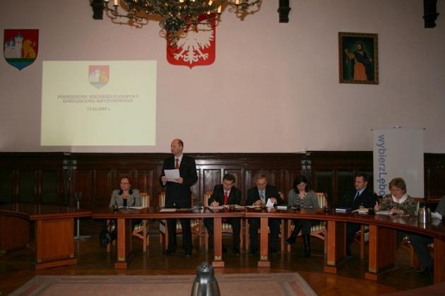 Jak poprawić przepływ informacji w sytuacjach kryzysowych? 