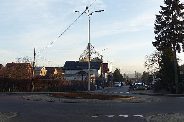 Rondo przy Komuny Paryskiej przebudowane