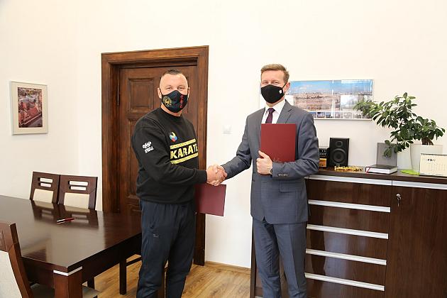 Podpisano kolejne umowy na wsparcie realizacji zadań publicznych z zakresu sportu na 2021 r.