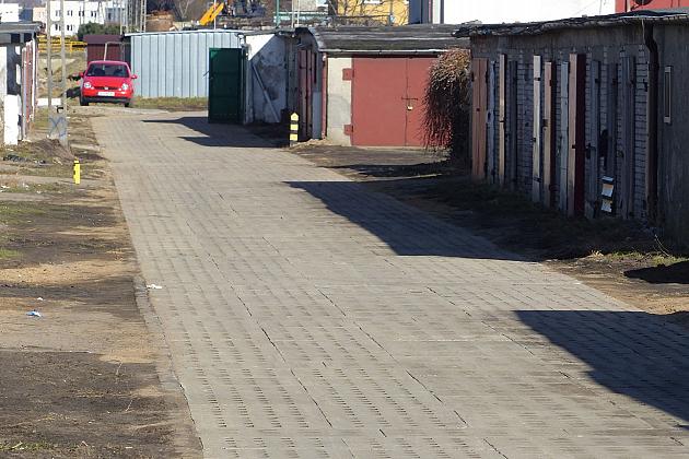 Ulica Emilii Plater-bis utwardzona