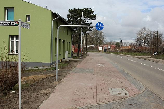 Na Kossaka powstał szeroki ciąg pieszo-rowerowy