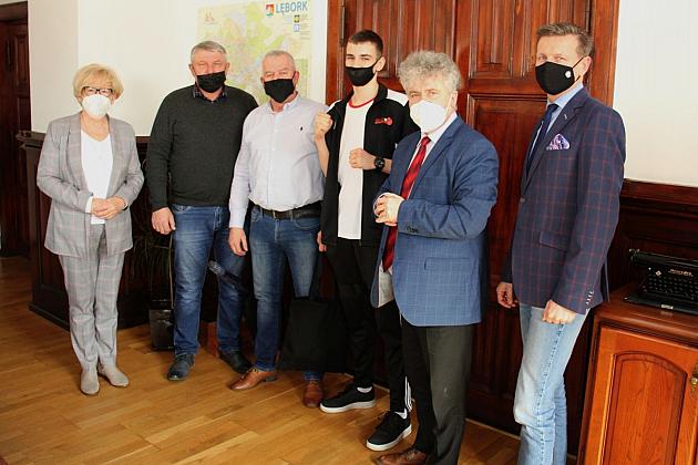 Nadzieja lęborskiego boksu w ratuszu