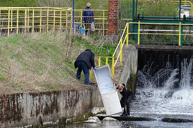 Czyszczenie rzeki Łeby