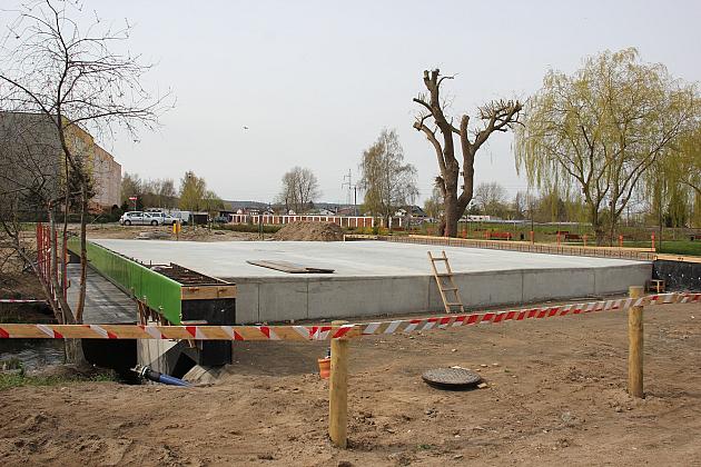 Nowy most na rzece Łebie połączy dwie części miasta