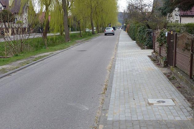 990 metrów nowego chodnika na Harcerzy