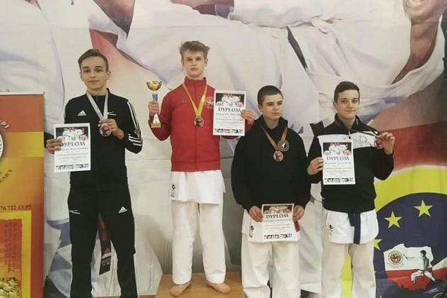 Shotokan Lębork z workiem medali w Legnicy