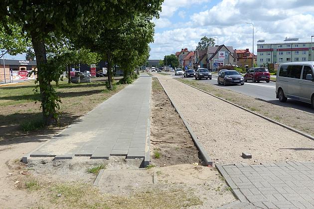 Droga dla rowerów przy Krzywoustego coraz bliżej