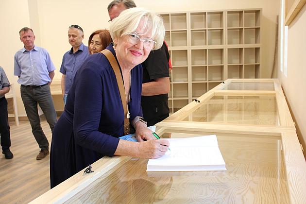 Wieża zabytkowego kościoła NMP Królowej Polski po remoncie