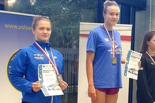 Pływaczka Weronika Klejna ze srebrnym medalem