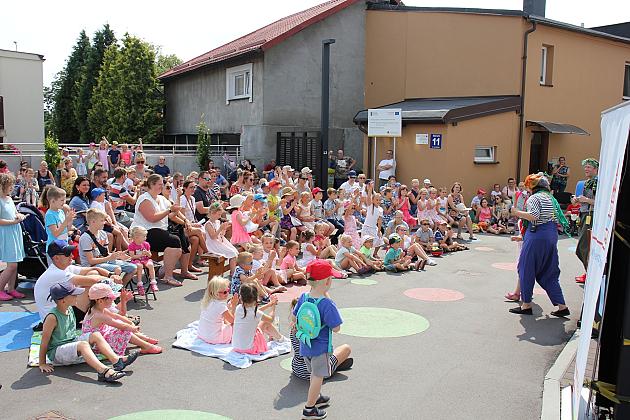 Radość w „Zakątku Kultury”. Letnie spektakle dla najmłodszych widzów