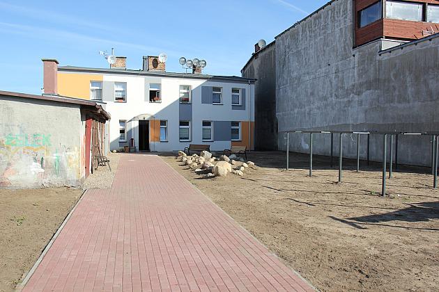 Nowe podwórka integracyjne na Stryjewskiego, Malczewskiego i Boh. Westerplatte