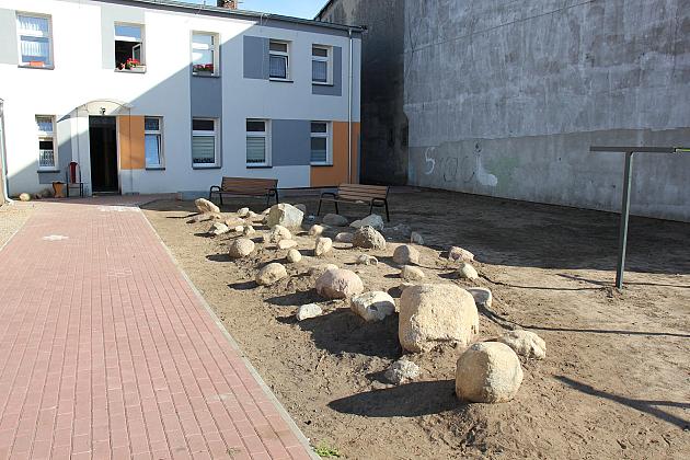 Nowe podwórka integracyjne na Stryjewskiego, Malczewskiego i Boh. Westerplatte