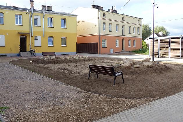 Nowe podwórka integracyjne na Stryjewskiego, Malczewskiego i Boh. Westerplatte