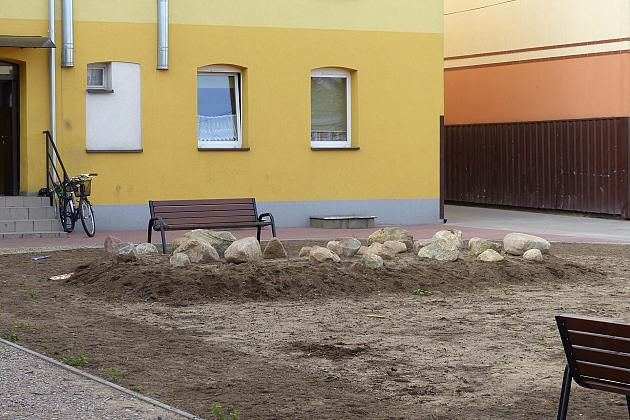 Nowe podwórka integracyjne na Stryjewskiego, Malczewskiego i Boh. Westerplatte