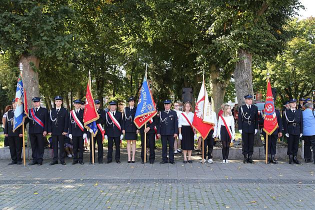 Uroczystość nadania sztandaru dla strażaków