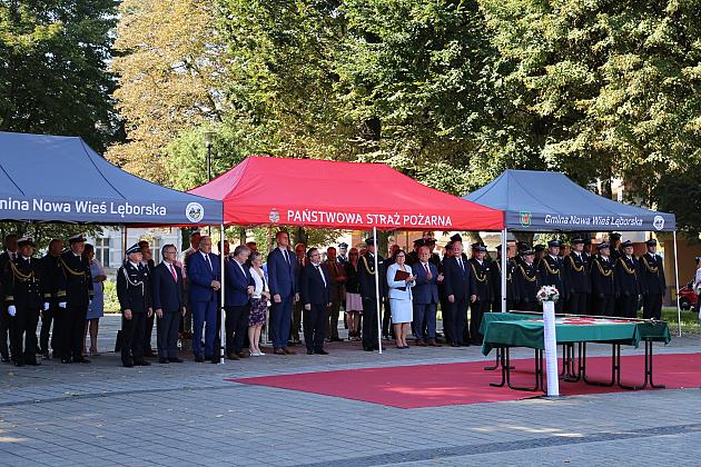 Uroczystość nadania sztandaru dla strażaków