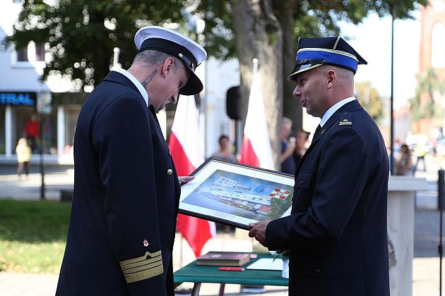 Uroczystość nadania sztandaru dla strażaków