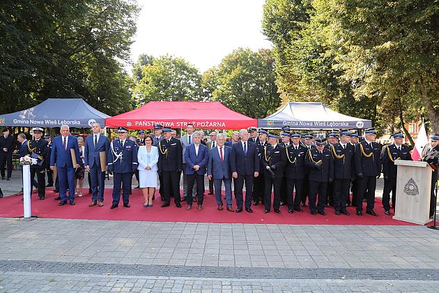 Uroczystość nadania sztandaru dla strażaków