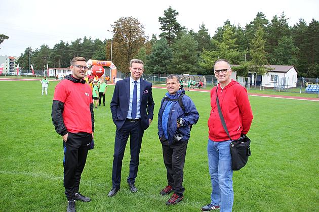 „Z podwórka na bieżnię”. Święto sportu na stadionie