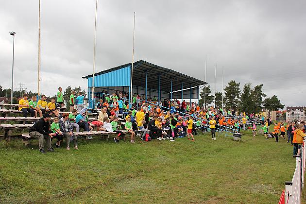 „Z podwórka na bieżnię”. Święto sportu na stadionie
