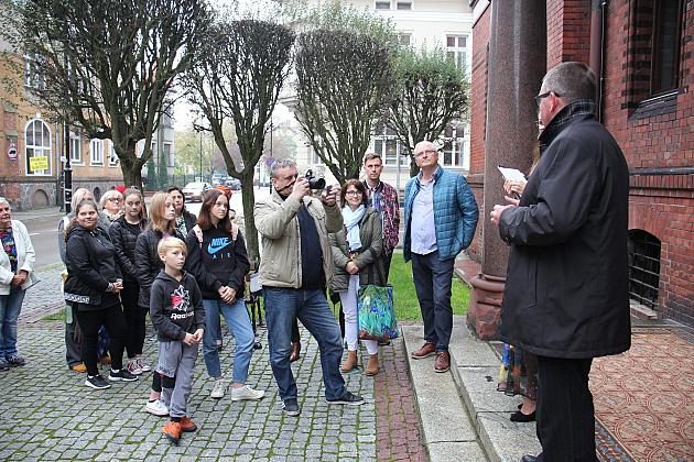 Rzeźby z cyklu WARRIOR stanęły pod ratuszem