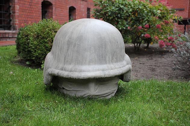 Rzeźby z cyklu WARRIOR stanęły pod ratuszem