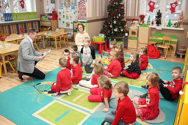 Mikołaj sprezentował przedszkolakom interaktywne podłogi SMART FLOOR