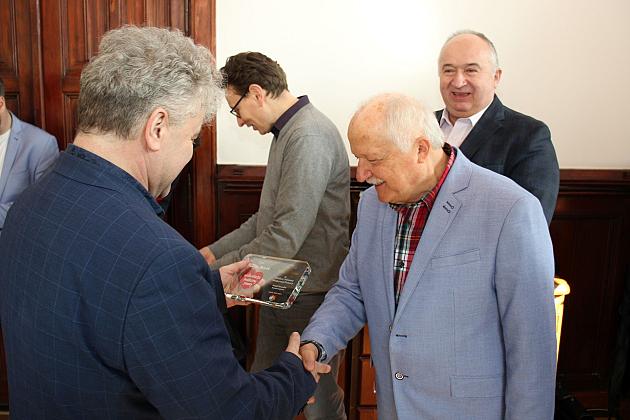 Weterani Wielkiej Orkiestry Świątecznej Pomocy w ratuszu