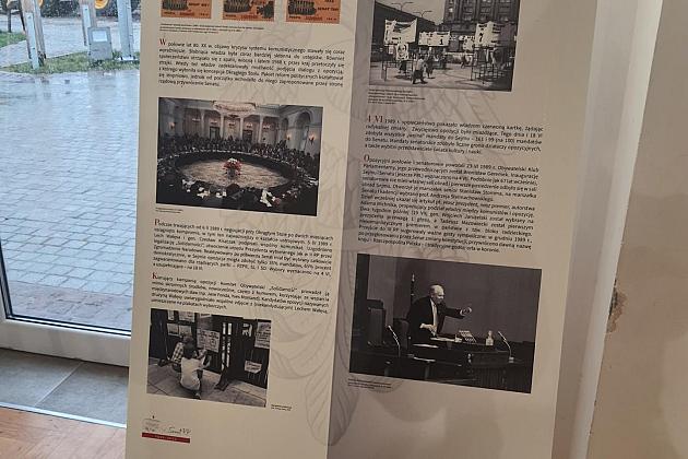 Senat RP wczoraj i dziś na wystawie w Lęborku